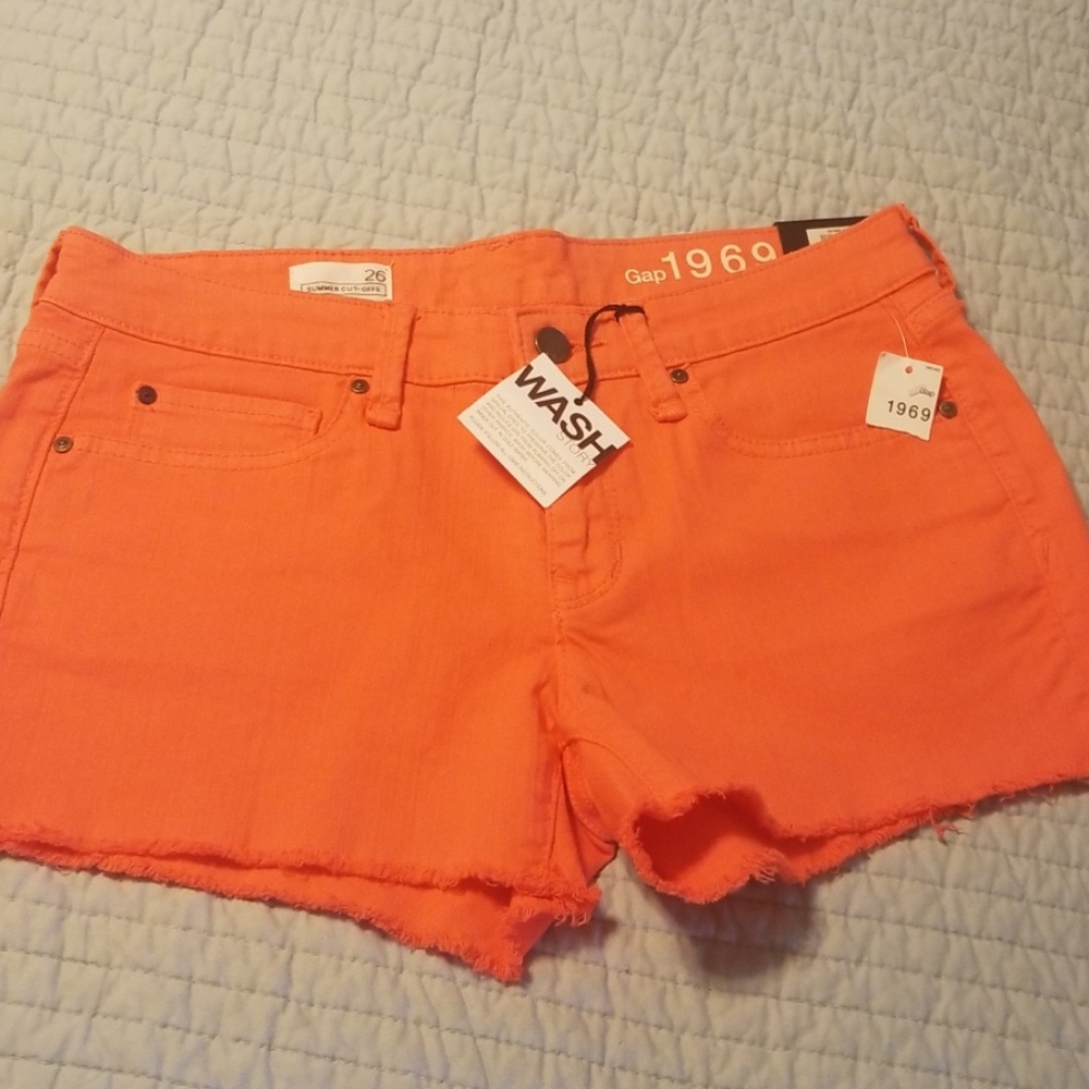 NWT gap stretch shorts
